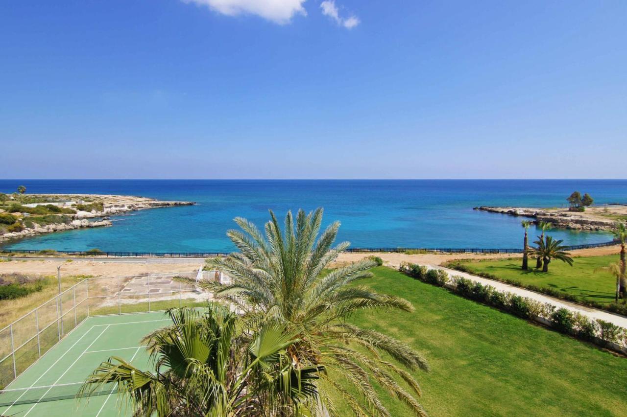 Meryl - Coralli Beachfront Apartment Protaras Eksteriør bilde