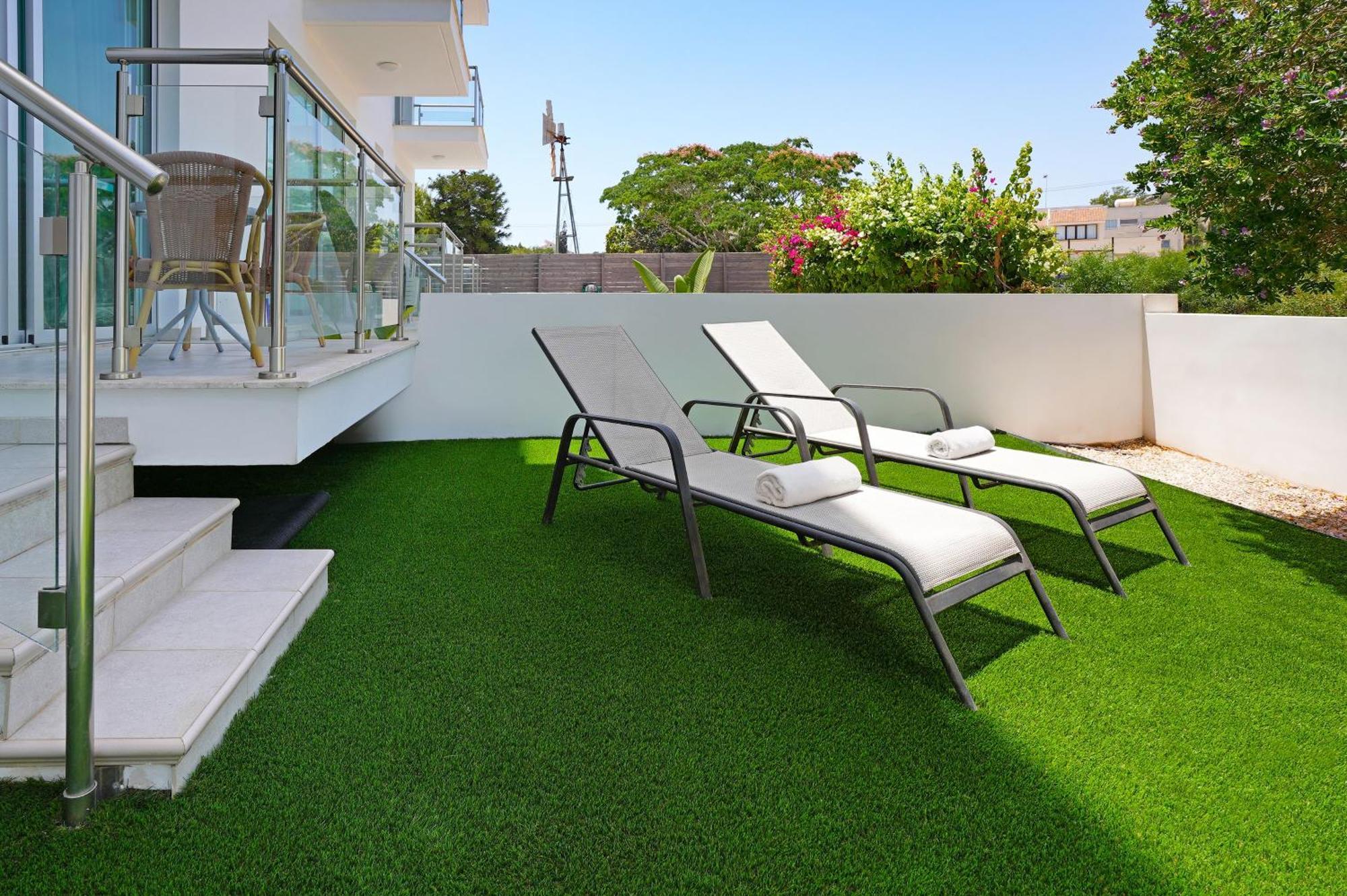 Meryl - Coralli Beachfront Apartment Protaras Eksteriør bilde